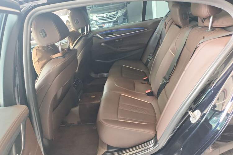 Used BMW 5 Series 2021 530Li Leading Model M Sport Package Left Rear Seat