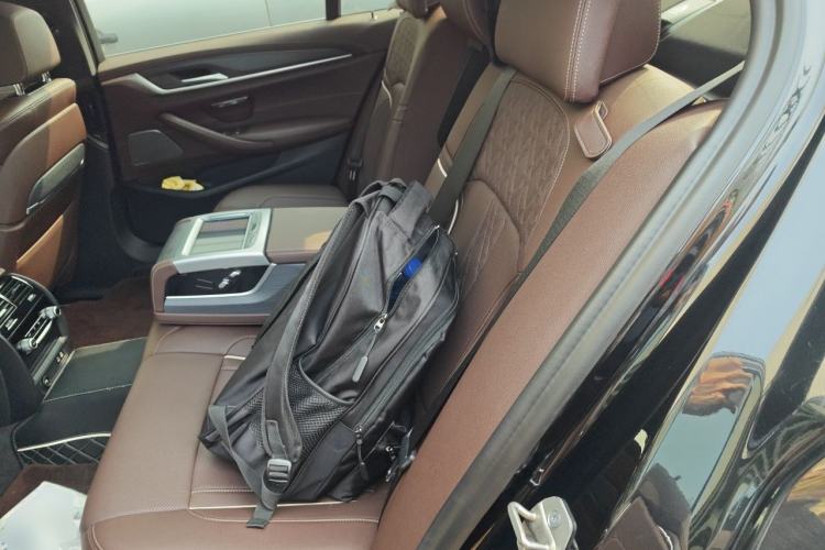 Used BMW 5 Series 2021 Facelifted 530Li xDrive M Sport Package Left Rear Seat