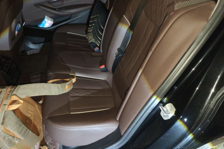 Used BMW 5 Series 2021 525Li Luxury Package Left Rear Seat