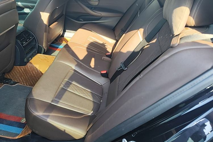 Used BMW 5 Series 2021 Facelifted 530Li Leading Edition M Sport Package Left Rear Seat