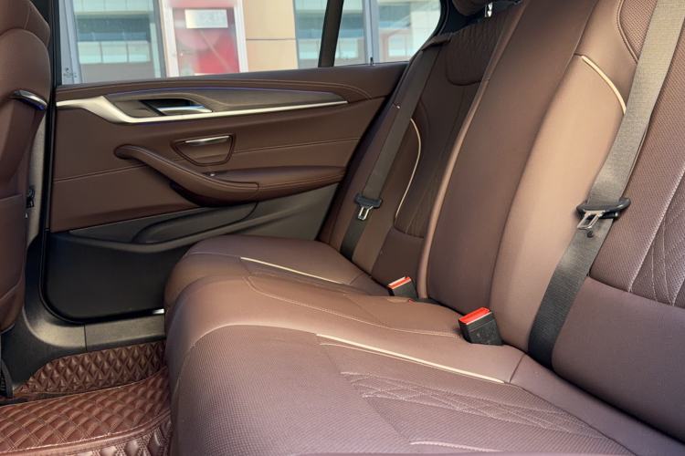 Used BMW 5 Series 2021 530Li Leading Model M Sport Package Left Rear Seat