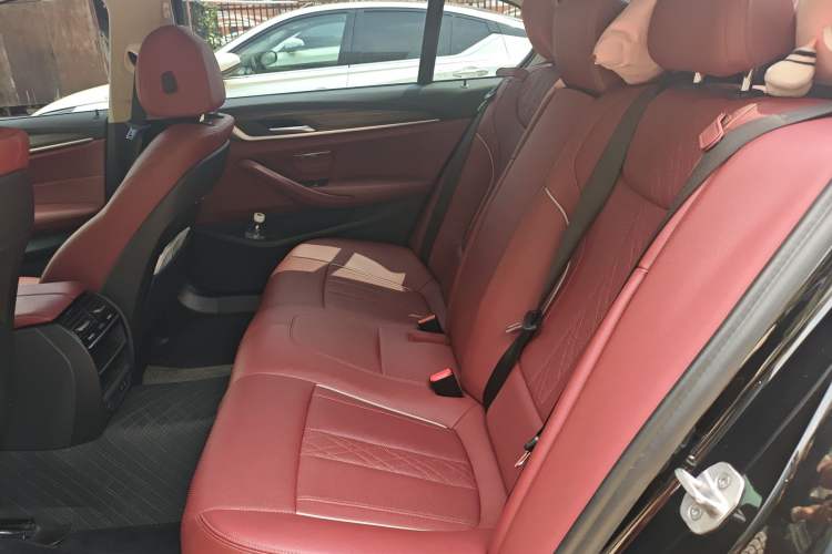 Used BMW 5 Series 2021 530Li Leading Luxury Package Left Rear Seat