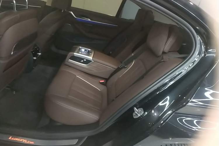 Used BMW 5 Series 2021 530Li Luxury Edition Premium Package Left Rear Seat