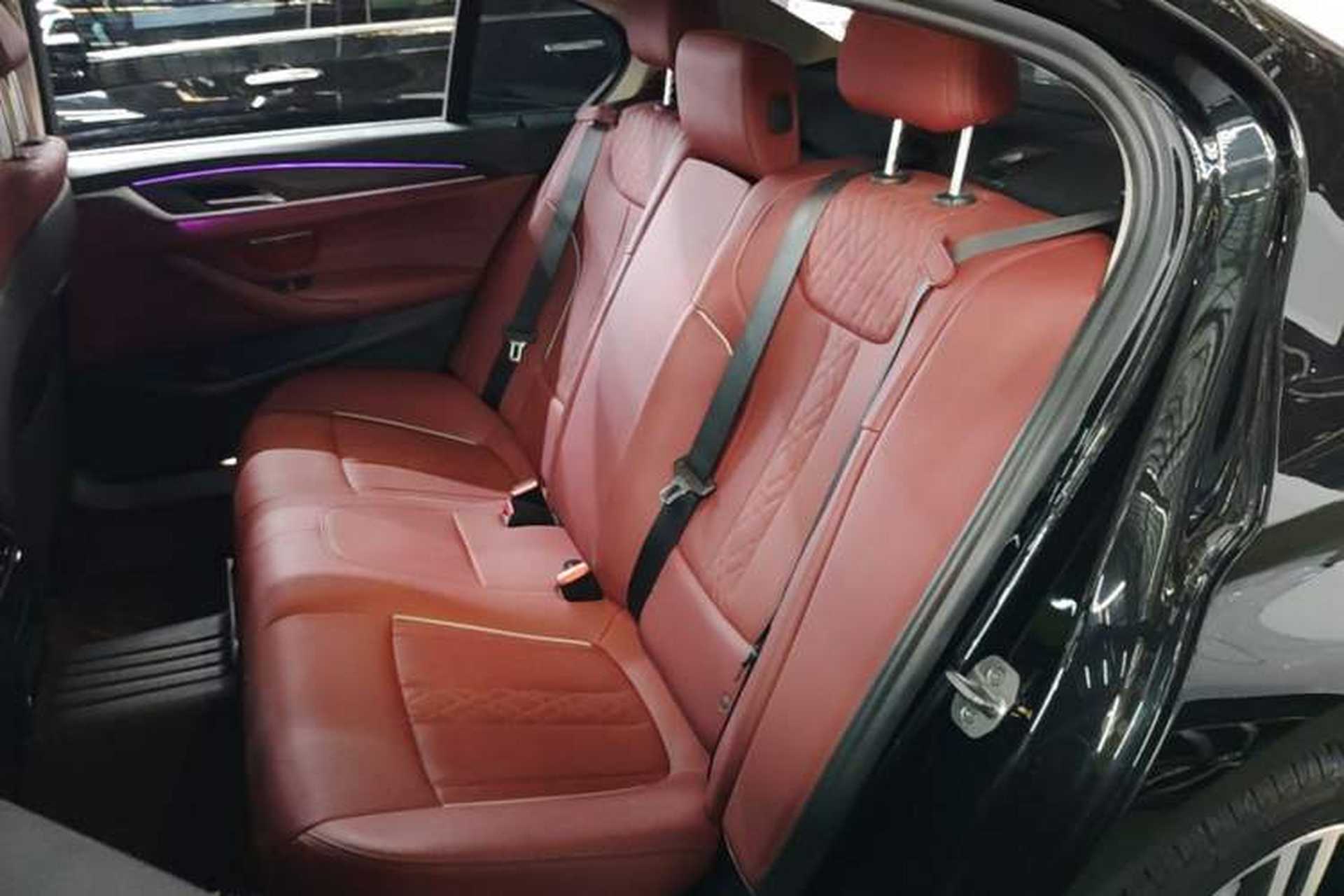 Used BMW 5 Series 2021 530Li Leading Luxury Package Left Rear Seat