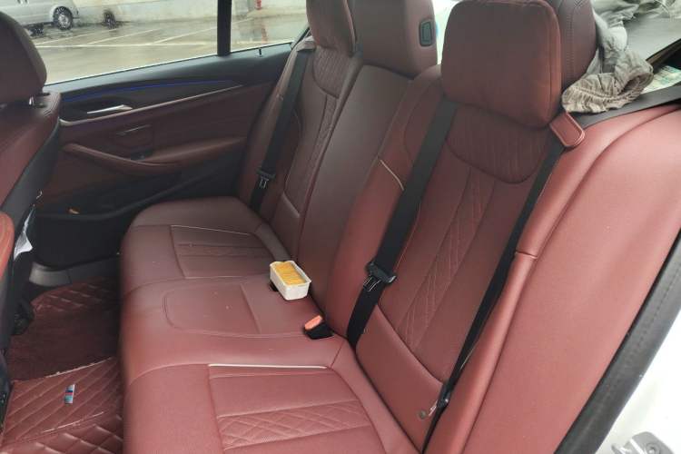 Used BMW 5 Series 2021 530Li Leading Model M Sport Package Left Rear Seat
