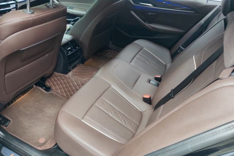 Used BMW 5 Series 2021 525Li Luxury Package Left Rear Seat
