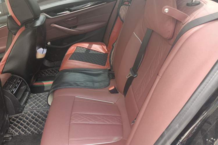 Used BMW 5 Series 2021 525Li Luxury Package Left Rear Seat