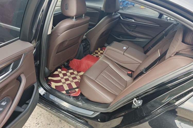 Used BMW 5 Series 2021 530Li Leading Luxury Package Left Rear Seat
