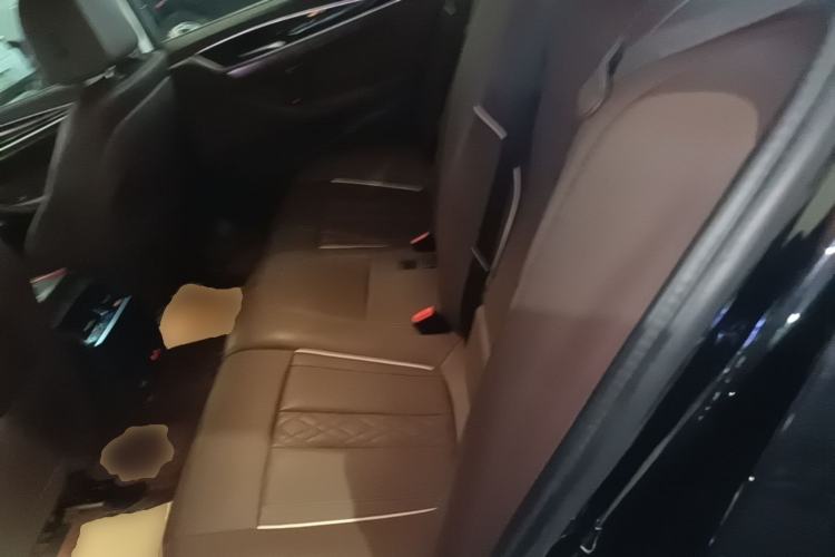 Used BMW 5 Series 2021 525Li Luxury Package Left Rear Seat