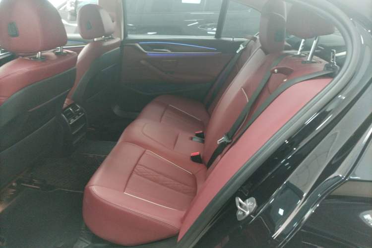 Used BMW 5 Series 2021 Restyled 530Li Leading Edition Luxury Package Left Rear Seat