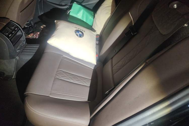 Used BMW 5 Series 2021 530Li Leading Model M Sport Package Left Rear Seat