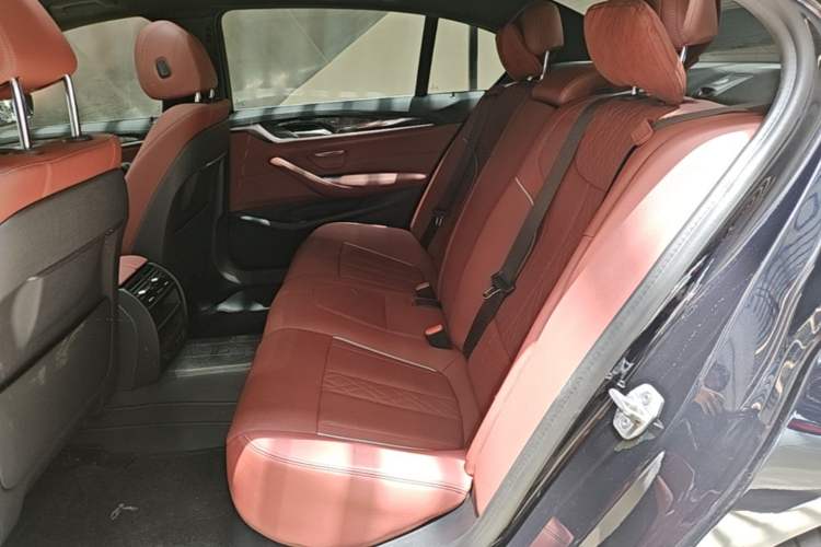 Used BMW 5 Series 2021 Facelifted 525Li M Sport Package Left Rear Seat