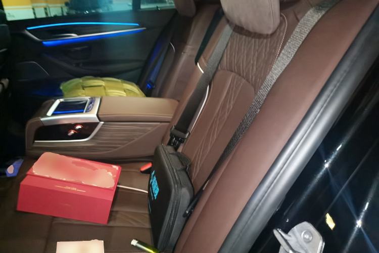 Used BMW 5 Series 2021 530Li Luxury Edition Premium Package Left Rear Seat