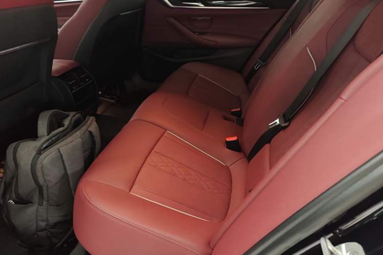Used BMW 5 Series 2021 Facelifted 525Li M Sport Package Left Rear Seat
