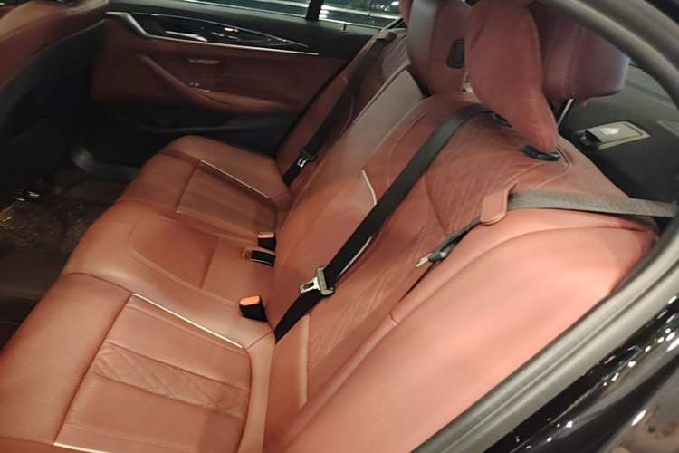 Used BMW 5 Series 2021 Facelifted 525Li M Sport Package Left Rear Seat