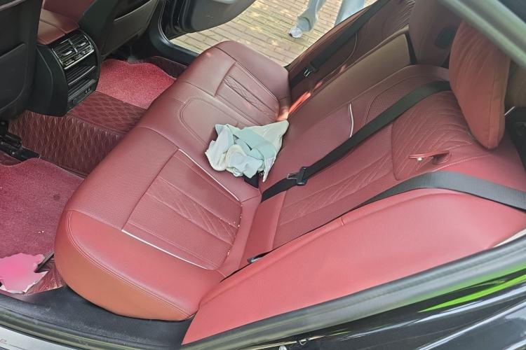 Used BMW 5 Series 2021 Restyled 530Li Leading Edition Luxury Package Left Rear Seat