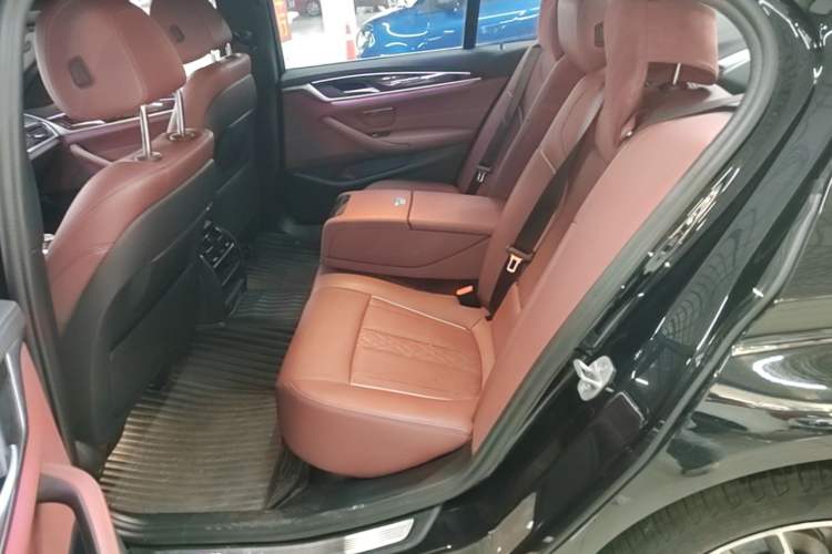 Used BMW 5 Series 2021 Facelifted 525Li M Sport Package Left Rear Seat