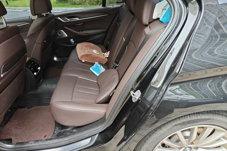 Used BMW 5 Series 2021 530Li Executive Luxury Package Left Rear Seat
