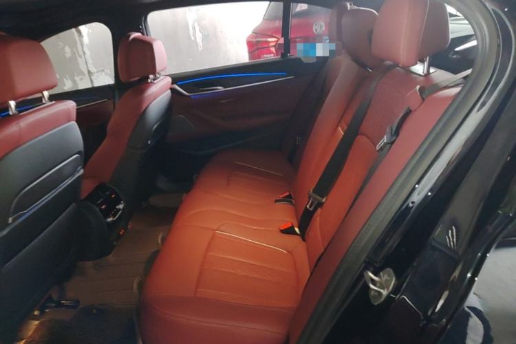 Used BMW 5 Series 2021 530Li Luxury Edition M Sport Package Left Rear Seat