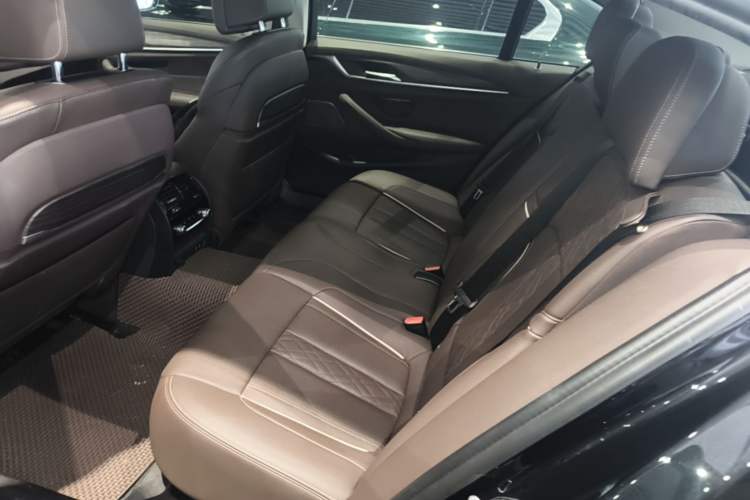 Used BMW 5 Series 2021 530Li Luxury Edition Premium Package Left Rear Seat