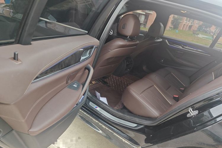 Used BMW 5 Series 2021 Facelifted 525Li M Sport Package Left Rear Seat