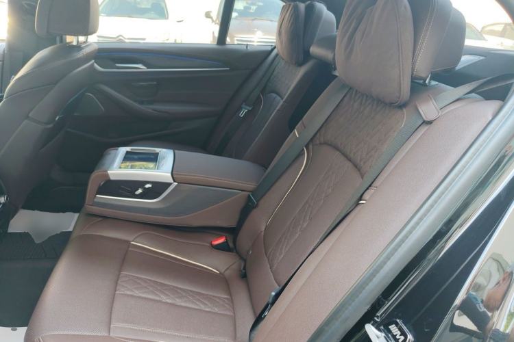 Used BMW 5 Series 2021 530Li Luxury Edition M Sport Package Left Rear Seat