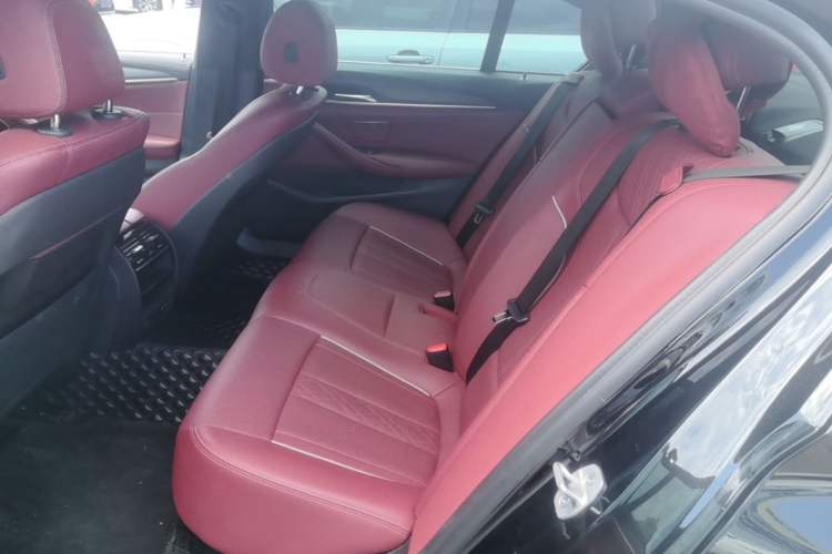 Used BMW 5 Series 2021 530Li Leading Model M Sport Package Left Rear Seat