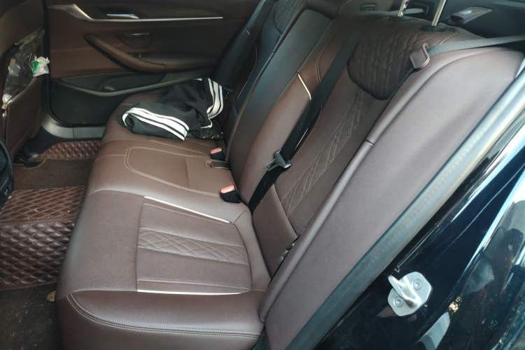 Used BMW 5 Series 2021 Restyled 530Li Leading Edition Luxury Package Left Rear Seat