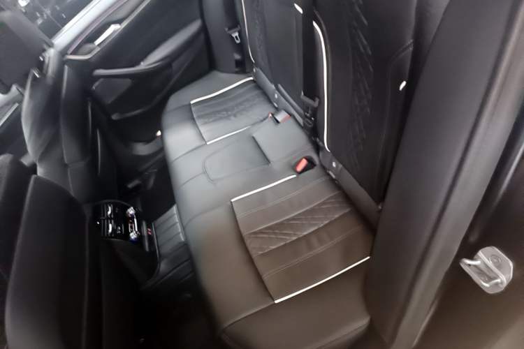 Used BMW 5 Series 2021 540i Sport Line M Sport Package Left Rear Seat