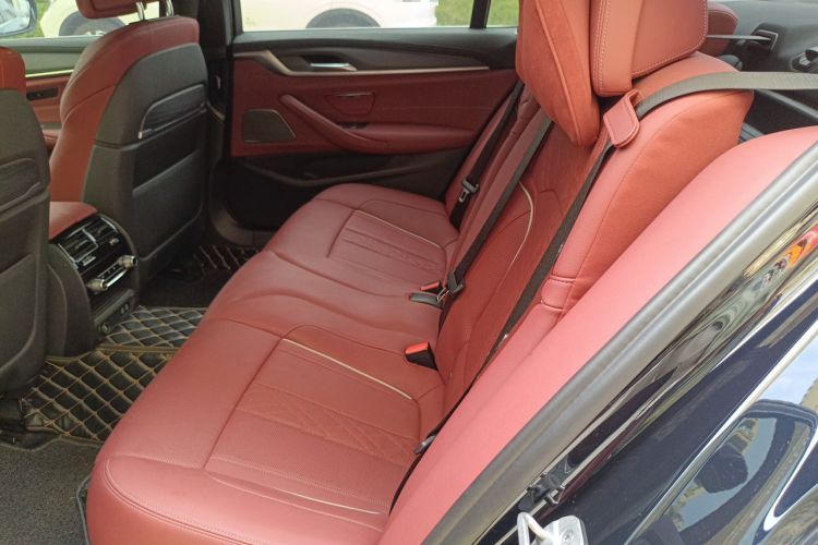 Used BMW 5 Series 2021 530Li Luxury Edition M Sport Package Left Rear Seat