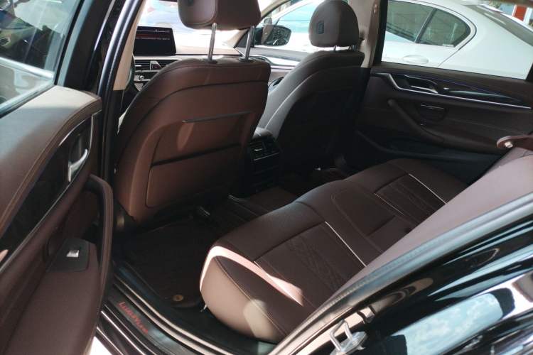 Used BMW 5 Series 2021 525Li Luxury Package Left Rear Seat
