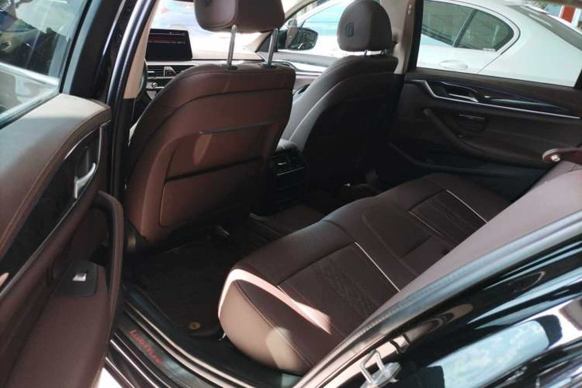 Used BMW 5 Series 2021 525Li Luxury Package Left Rear Seat