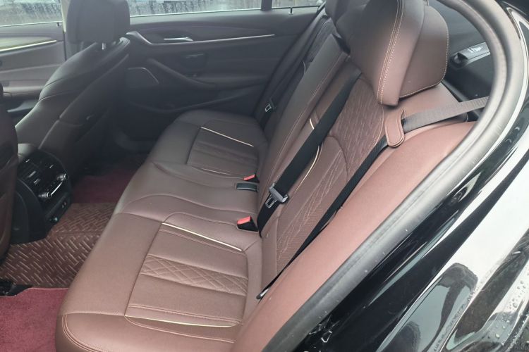 Used BMW 5 Series 2021 530Li Luxury Edition Premium Package Left Rear Seat