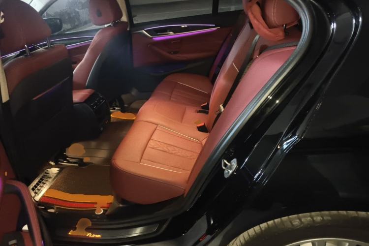 Used BMW 5 Series 2021 525Li Luxury Package Left Rear Seat