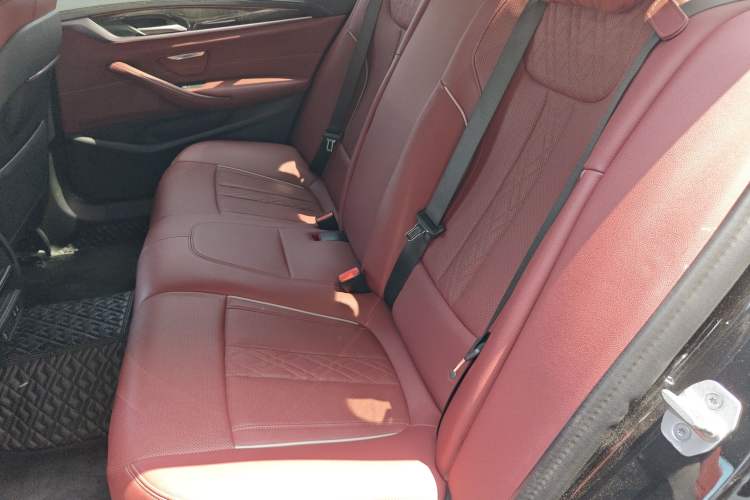 Used BMW 5 Series 2021 525Li M Sport Package Left Rear Seat