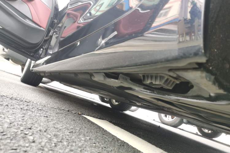 Used BMW 5 Series 2021 525Li Luxury Package Left Side Sill