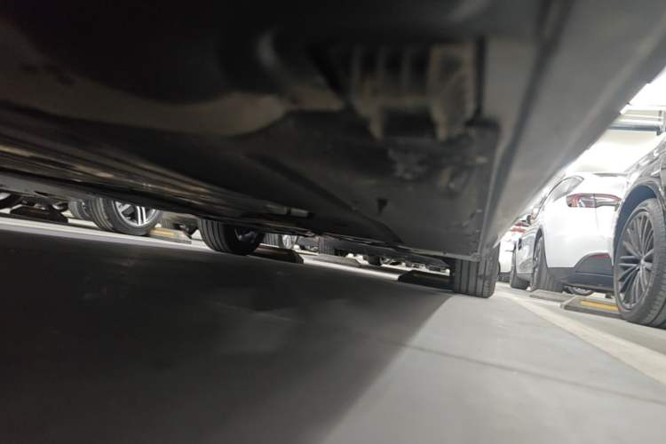 Used BMW 5 Series 2021 530Li Leading Luxury Package Left Side Sill