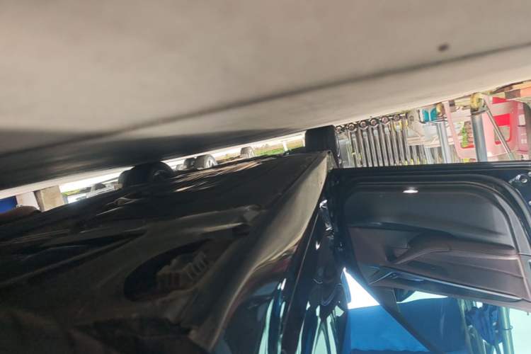 Used BMW 5 Series 2021 Facelifted 525Li M Sport Package Left Side Sill