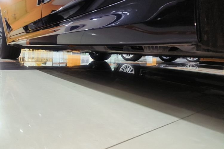 Used BMW 5 Series 2021 525Li M Sport Package Left Side Sill