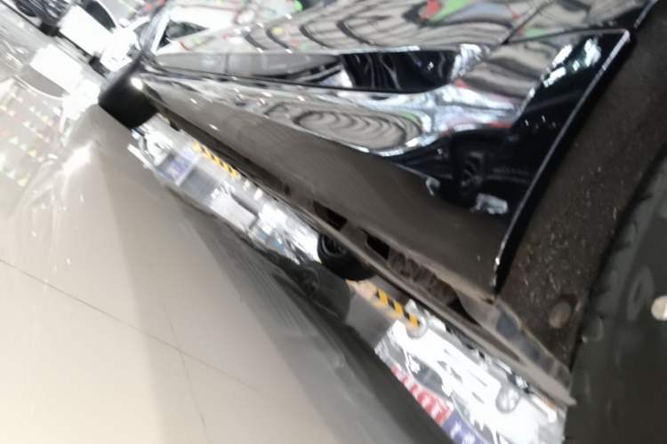 Used BMW 5 Series 2021 530Li Leading Model M Sport Package Left Side Sill