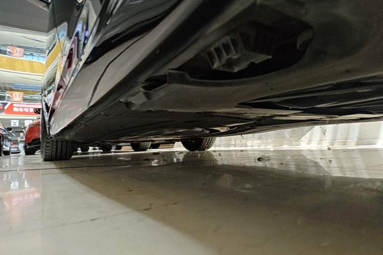Used BMW 5 Series 2021 Facelifted 525Li M Sport Package Left Side Sill