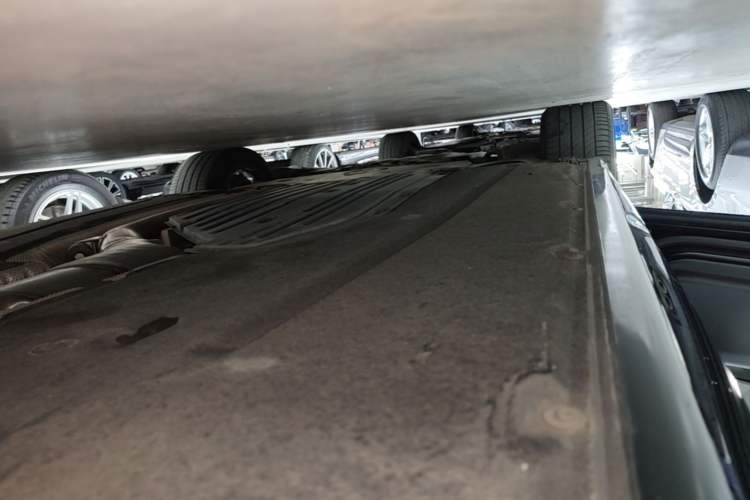 Used BMW 5 Series 2021 Facelifted 525Li M Sport Package Left Side Sill