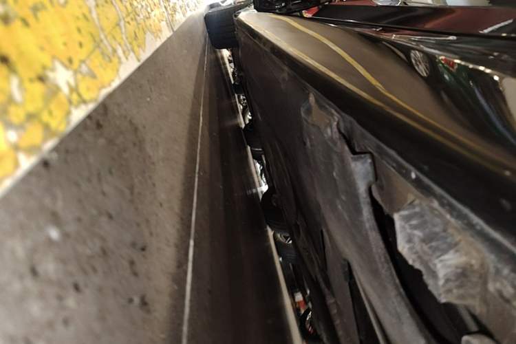 Used BMW 5 Series 2021 Facelifted 525Li M Sport Package Left Side Sill