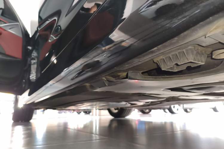 Used BMW 5 Series 2021 525Li Luxury Package Left Side Sill
