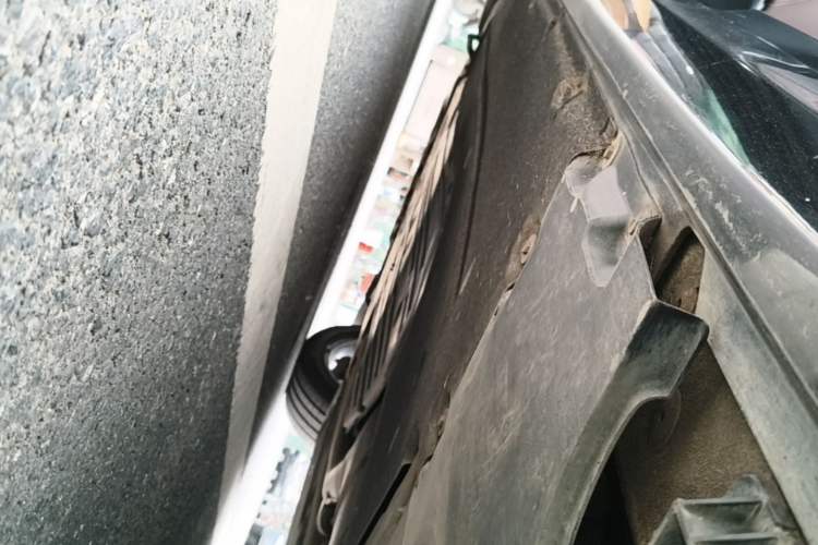 Used BMW 5 Series 2021 530Li Leading Luxury Package Left Side Sill