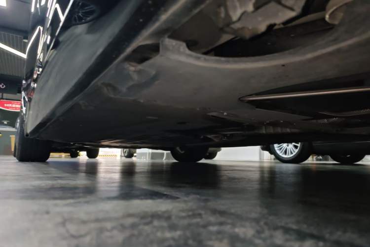 Used BMW 5 Series 2021 525Li M Sport Package Left Side Sill