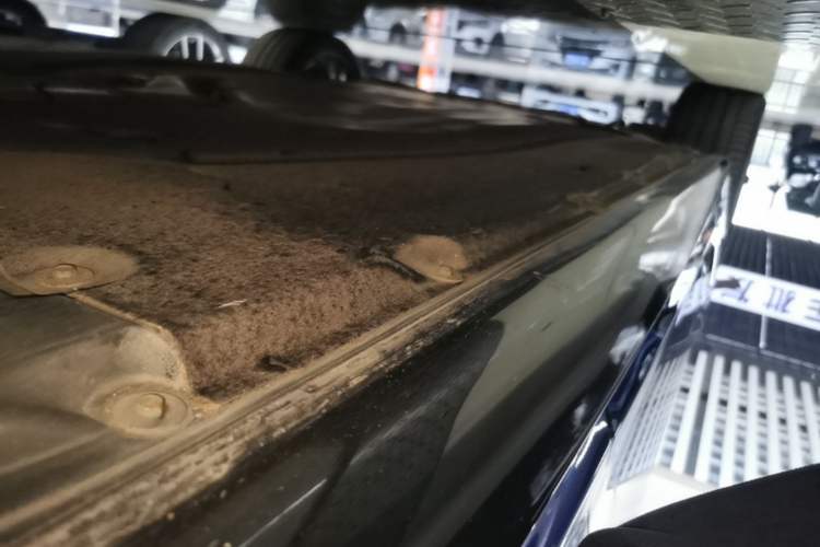 Used BMW 5 Series 2021 530Li Leading Model M Sport Package Left Side Sill