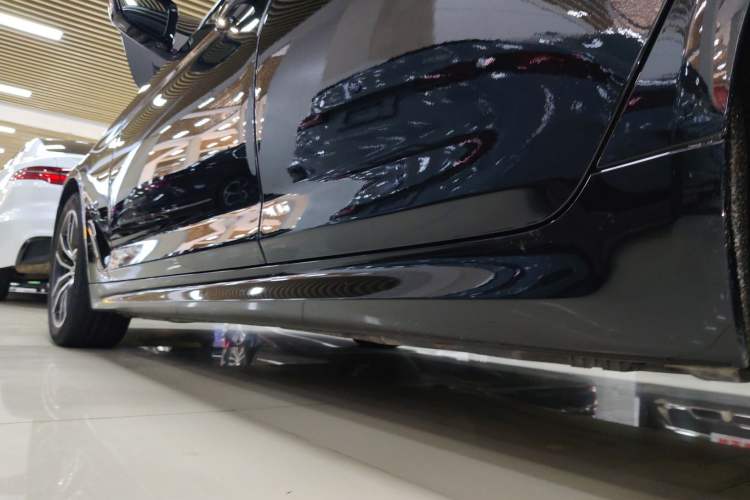 Used BMW 5 Series 2021 525i M Sport Package Left Side Sill