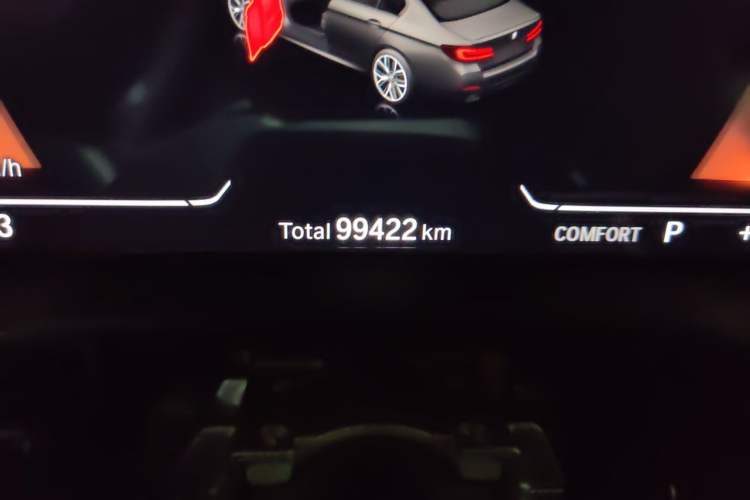 Used BMW 5 Series 2021 525Li M Sport Package Odometer Close Up