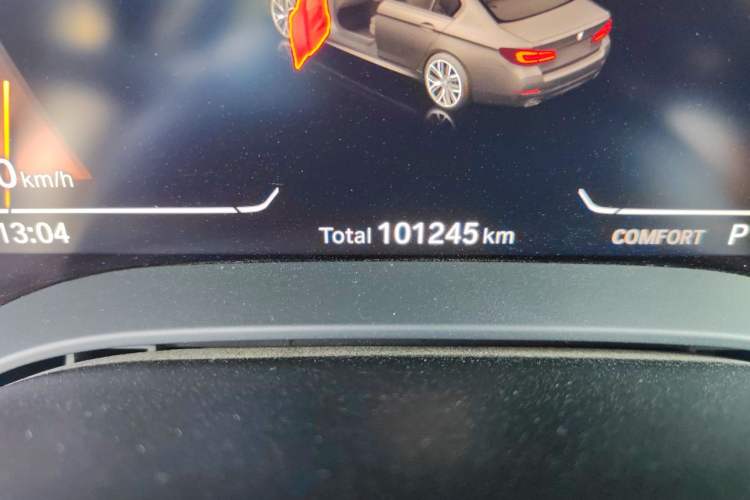 Used BMW 5 Series 2021 525Li M Sport Package Odometer Close Up